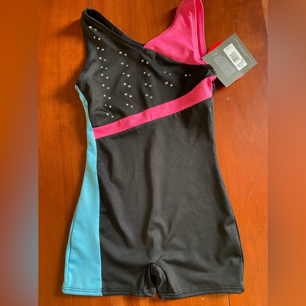 Gymnastic girl short